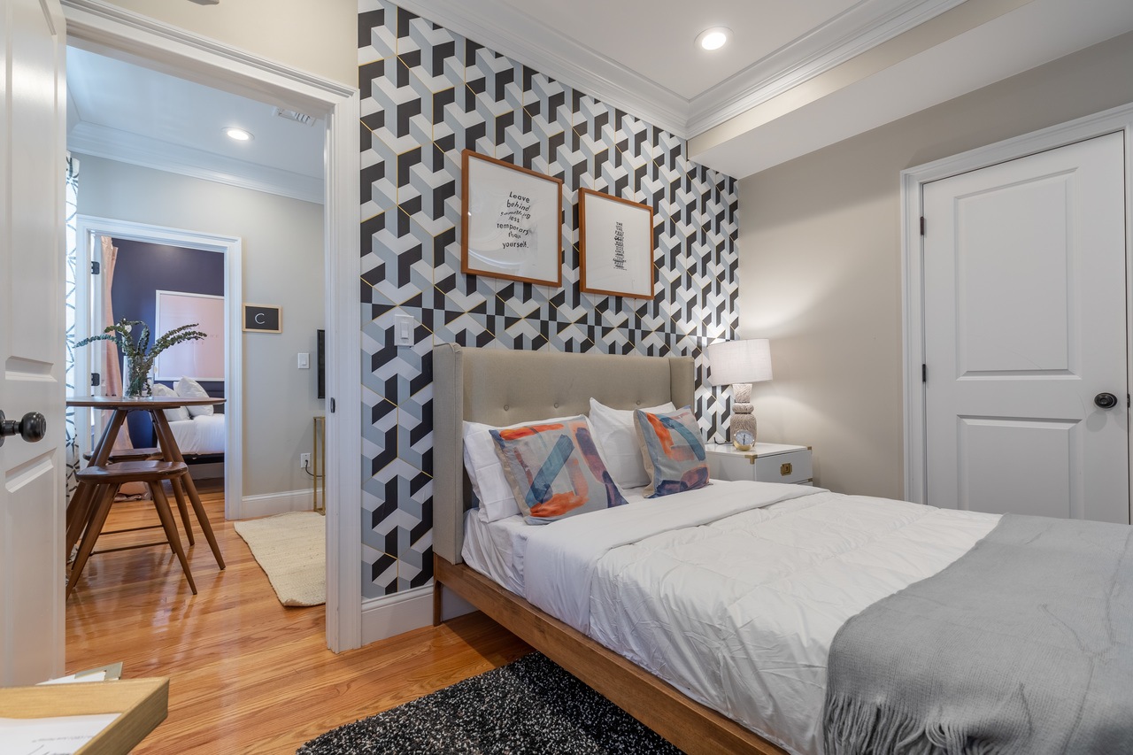  #276: North End - Full Bedroom B  -  #276: North End  - Gallery -  9