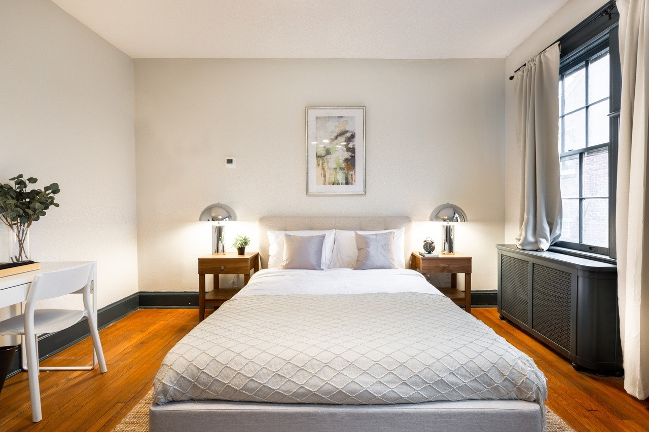  #333: Cleveland Park - Queen Bedroom B  -  #333: Cleveland Park  - Gallery -  2