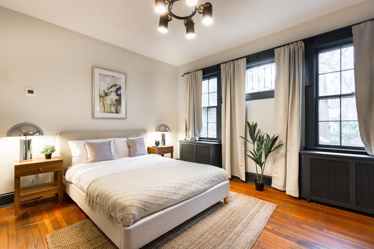  #333: Cleveland Park - Queen Bedroom B  -  #333: Cleveland Park  - Gallery -  11