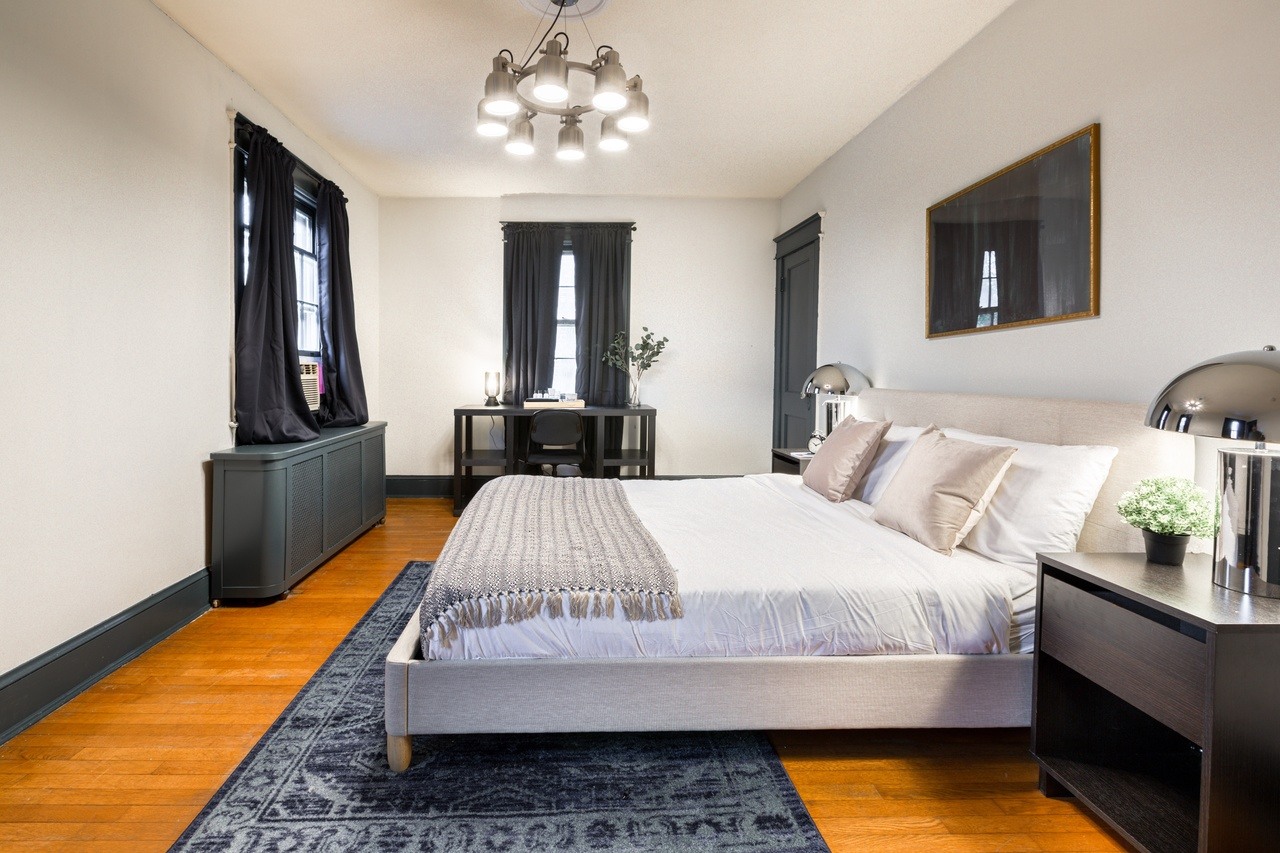  #333: Cleveland Park - Queen Bedroom C W/Private Bathroom  -  #333: Cleveland Park  - Gallery -  4