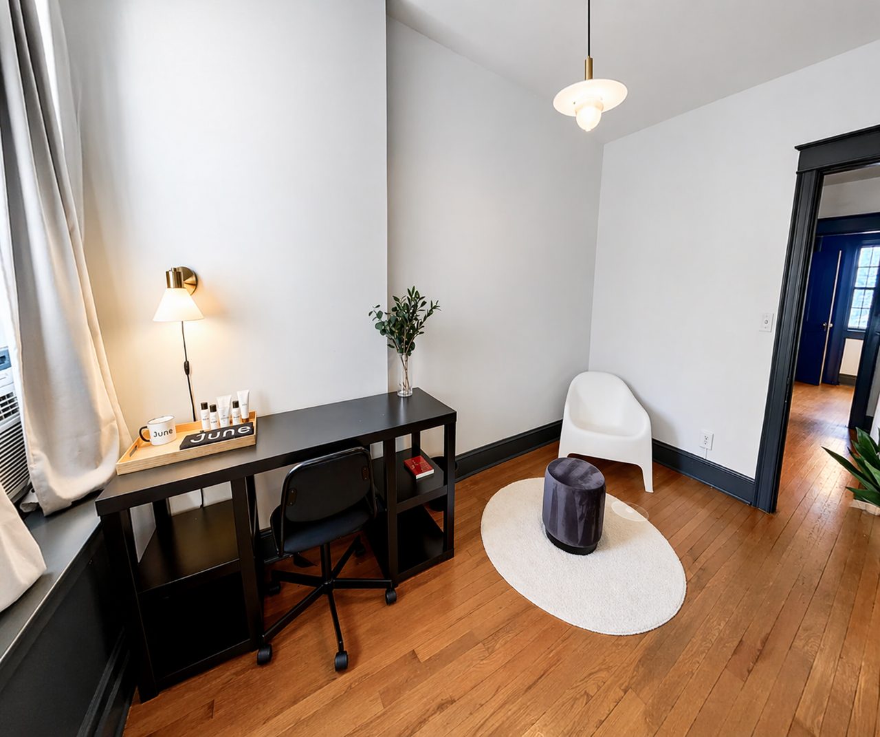  #333: Cleveland Park - Queen Bedroom E  -  #333: Cleveland Park  - Gallery -  13
