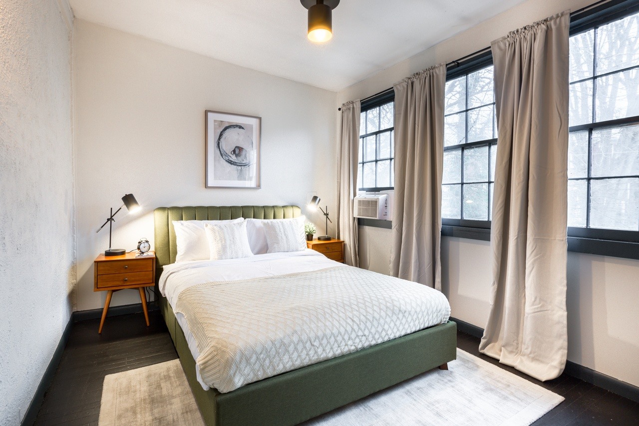 #333: Cleveland Park - Queen Bedroom E  -  #333: Cleveland Park  - Gallery -  1