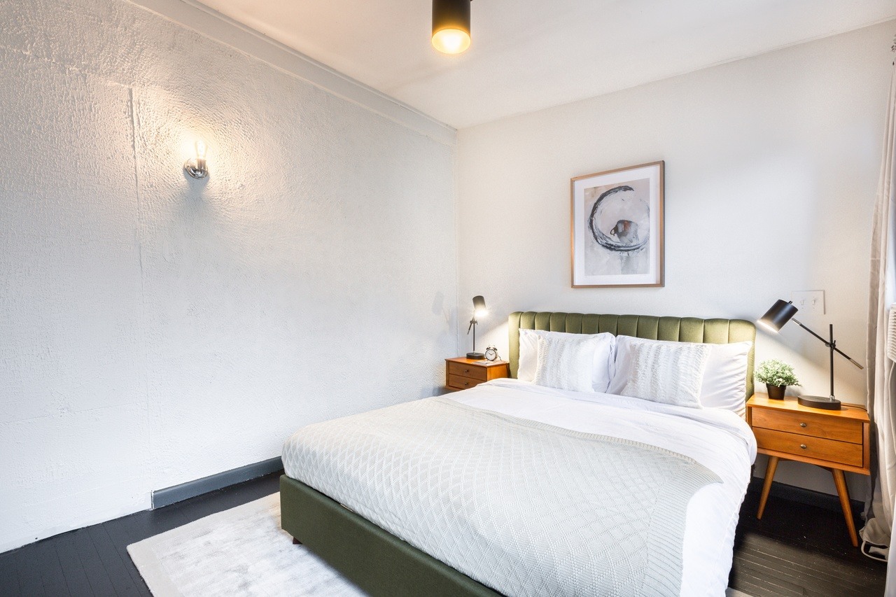  #333: Cleveland Park - Queen Bedroom E  -  #333: Cleveland Park  - Gallery -  2