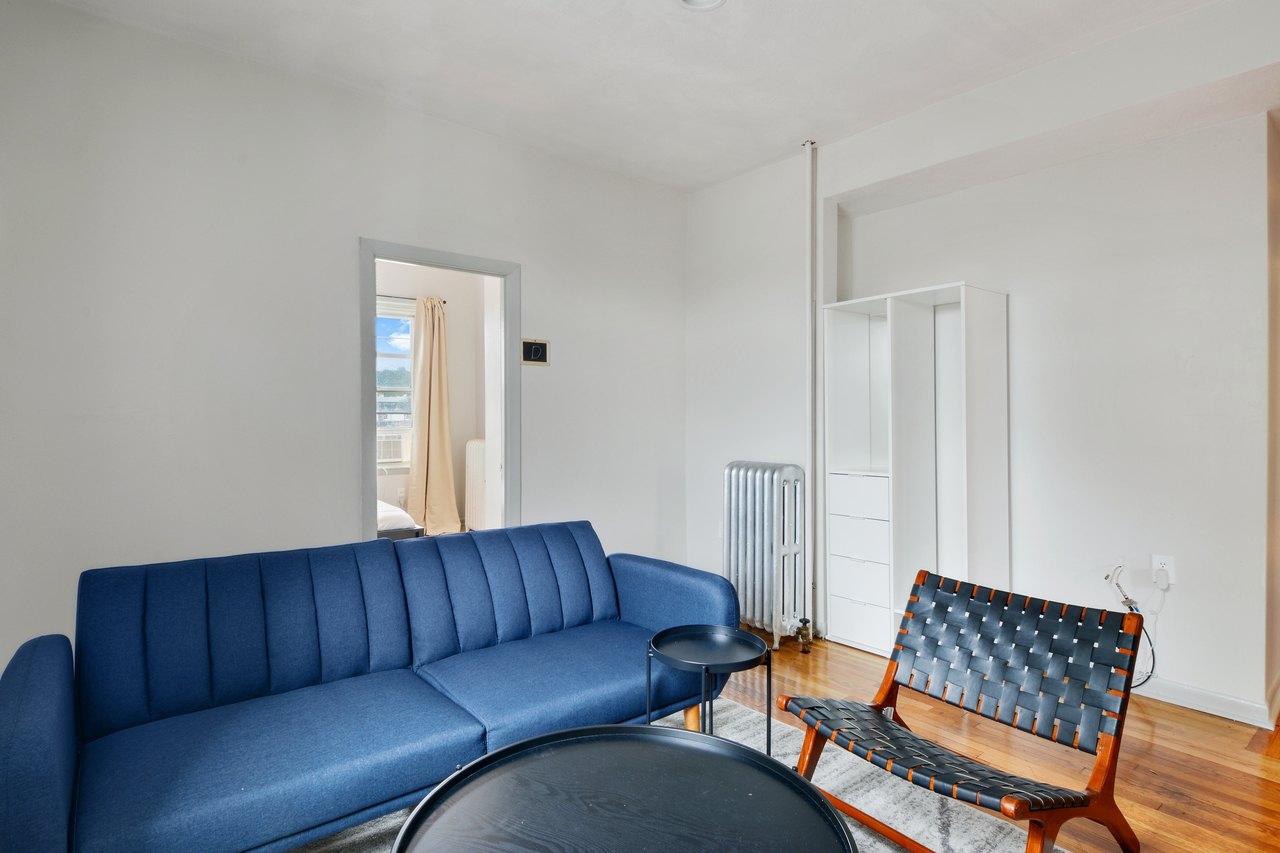#583: Allston - Queen Bedroom B - 10
