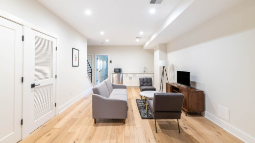 #1718: Columbia Heights - Gallery - 12