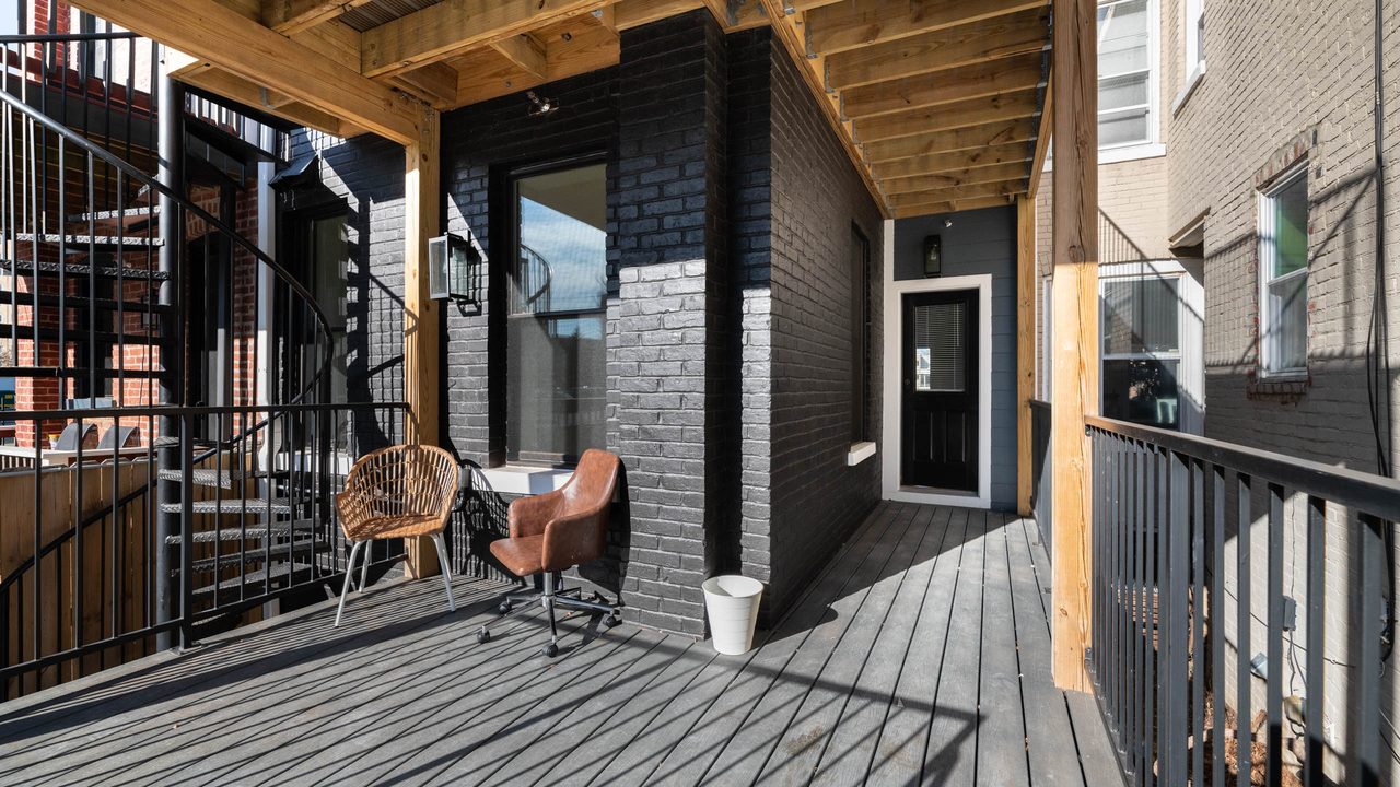  #1718: Columbia Heights - Full Bedroom A W/ Private Bathroom  -  #1718: Columbia Heights  - Gallery -  12