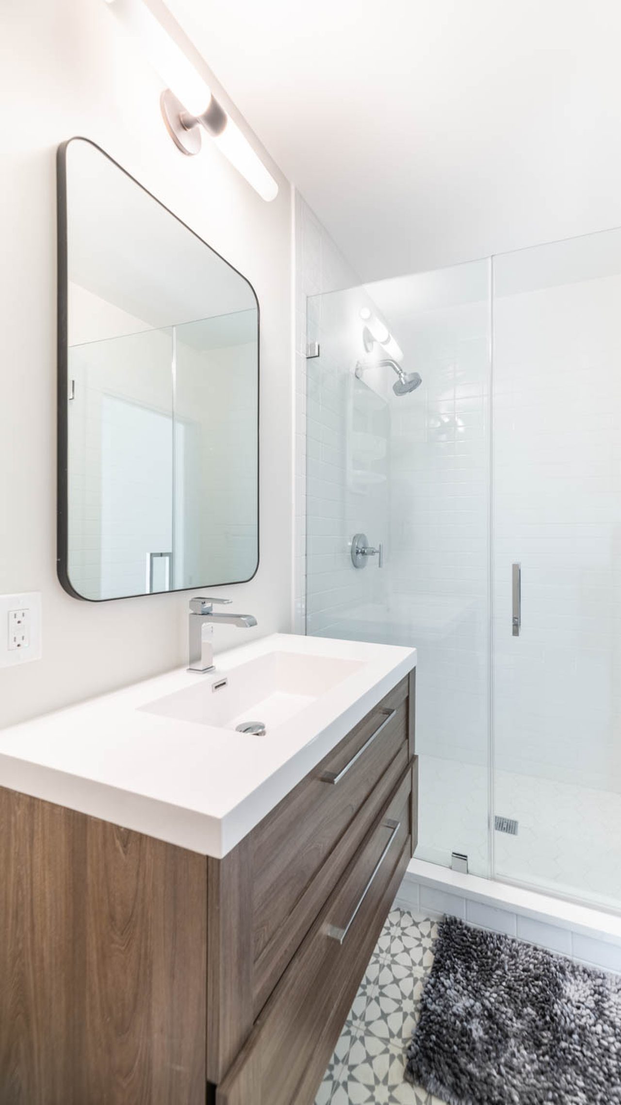  #1718: Columbia Heights - Full Bedroom A W/ Private Bathroom  -  #1718: Columbia Heights  - Gallery -  7