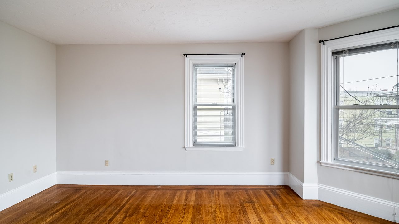 #1668: Somerville - Queen Bedroom A - 12