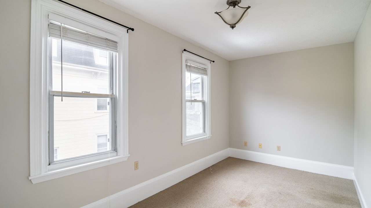 #1668: Somerville - Queen Bedroom B - 3