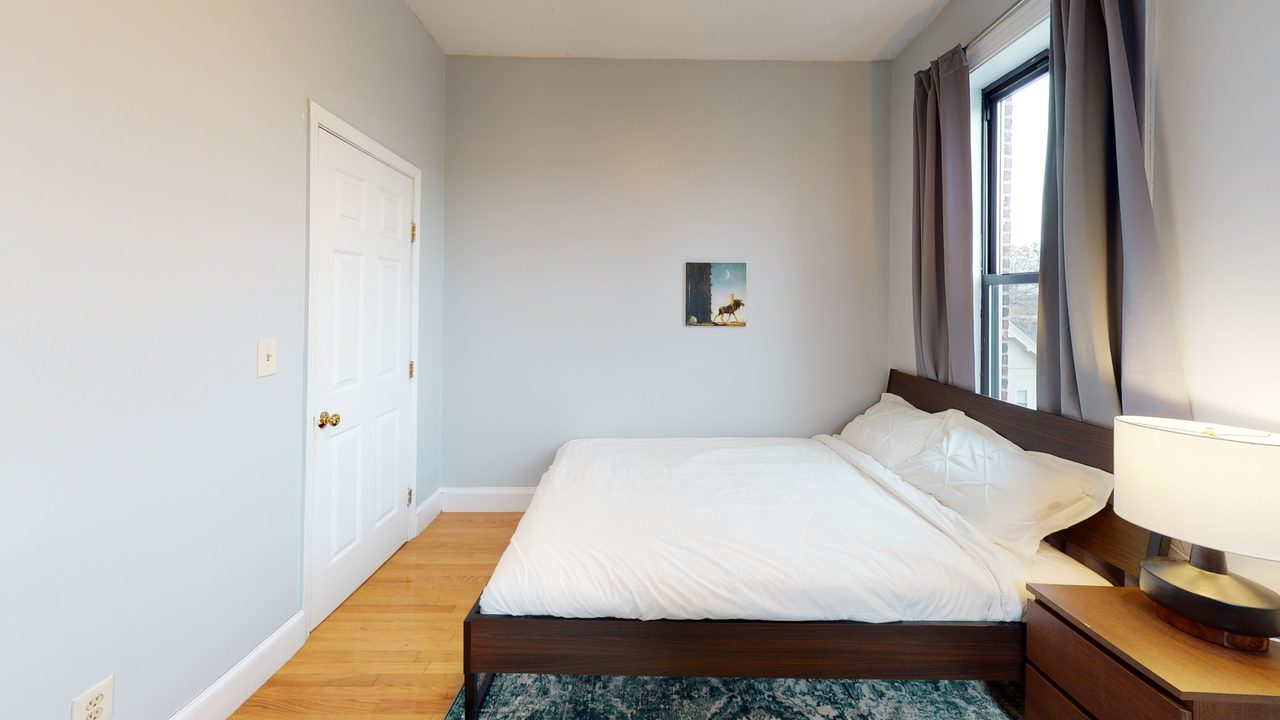  #535: Allston - Queen Bedroom B  -  #535: Allston  - Gallery -  4