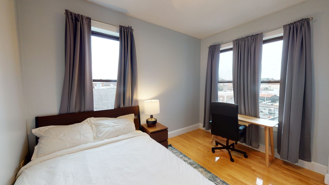 #535: Allston - Queen Bedroom B  -  #535: Allston  - Gallery -  3