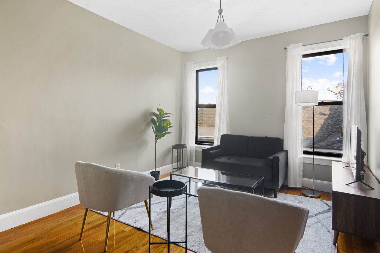  #535: Allston - Queen Bedroom A  -  #535: Allston  - Gallery -  11