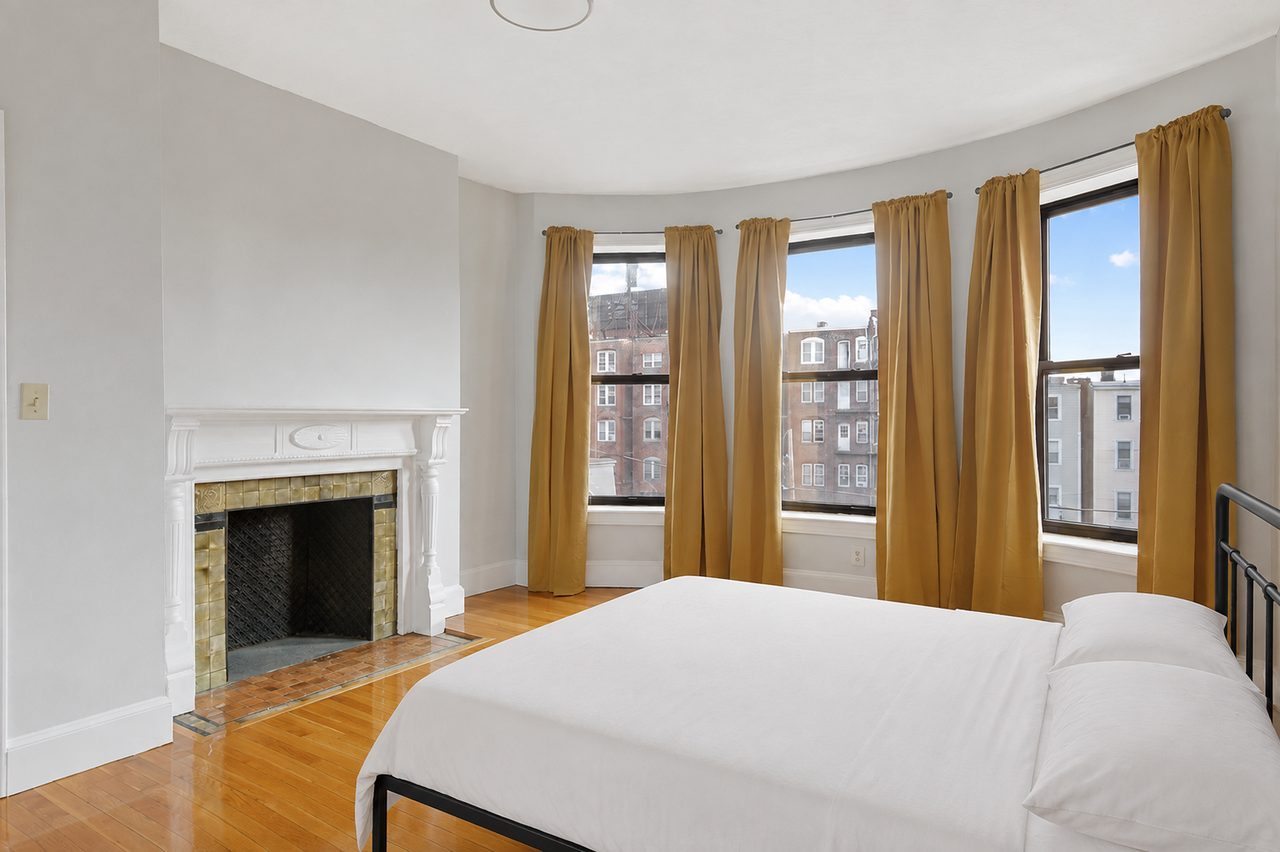 #535: Allston - Queen Bedroom C - 13