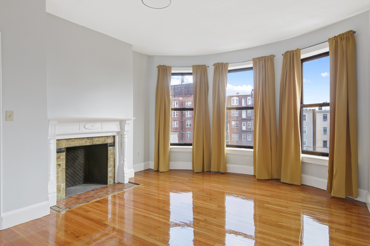  #535: Allston - Queen Bedroom C  -  #535: Allston  - Gallery -  3