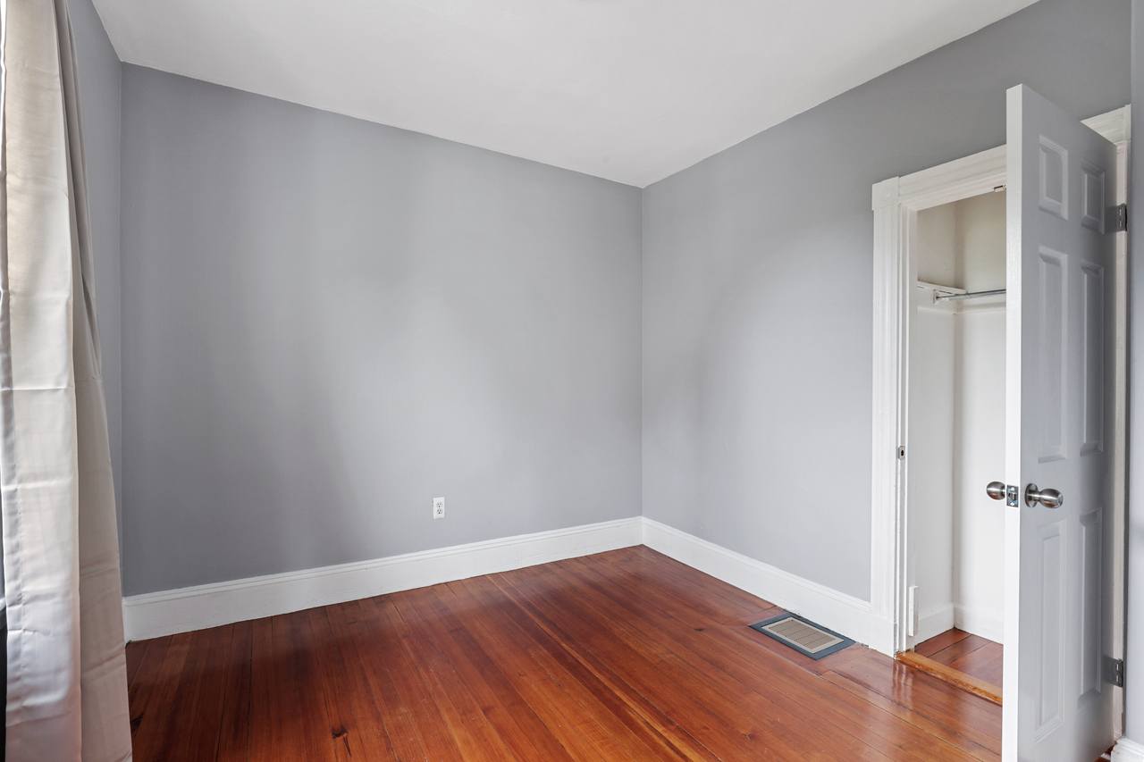  #546: Dorchester - Fields Corner West - Queen Bedroom D  -  #546: Dorchester - Fields Corner West  - Gallery -  3
