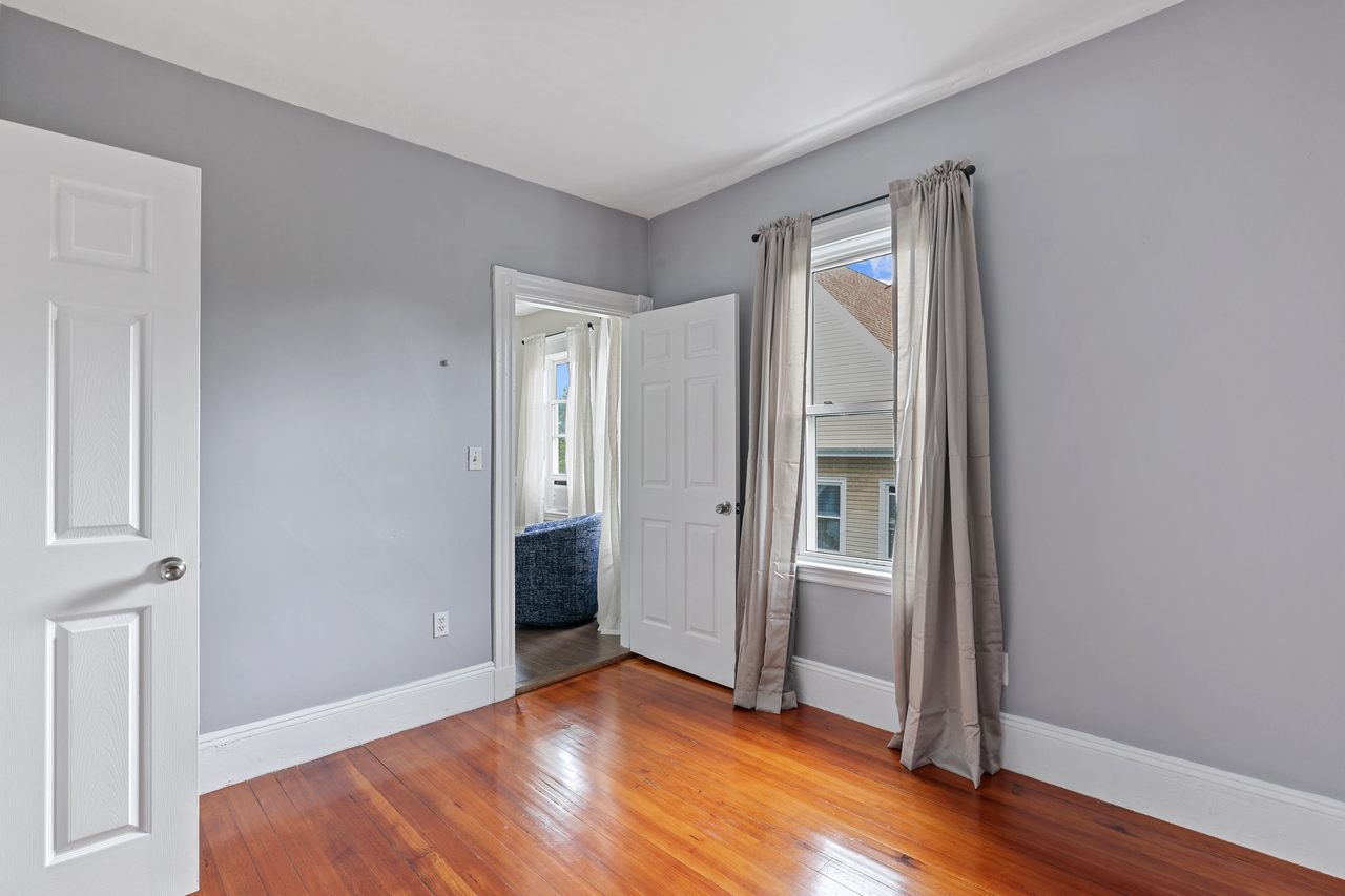  #546: Dorchester - Fields Corner West - Queen Bedroom D  -  #546: Dorchester - Fields Corner West  - Gallery -  2