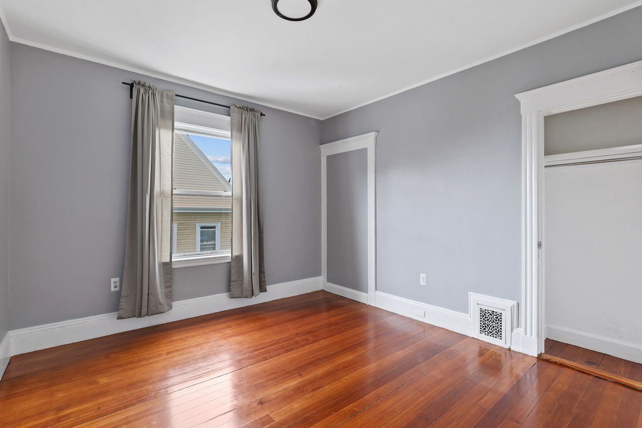  #546: Dorchester - Fields Corner West - Queen Bedroom C  -  #546: Dorchester - Fields Corner West  - Gallery -  13