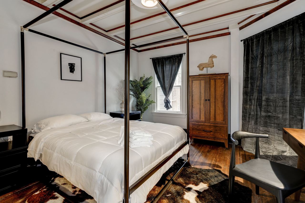  #115: Woodley Park - Queen Bedroom 1A  -  #115: Woodley Park  - Gallery -  1