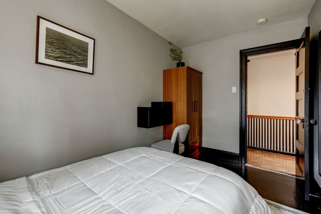  #115: Woodley Park - Full Bedroom 3B  -  #115: Woodley Park  - Gallery -  2