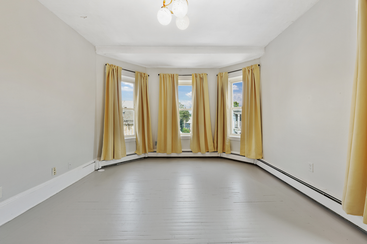 #502: Allston - Queen Bedroom A - 4