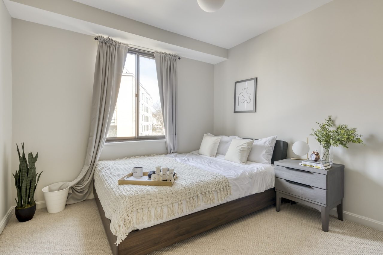  #288: H Street - Queen Bedroom B  -  #288: H Street  - Gallery -  14