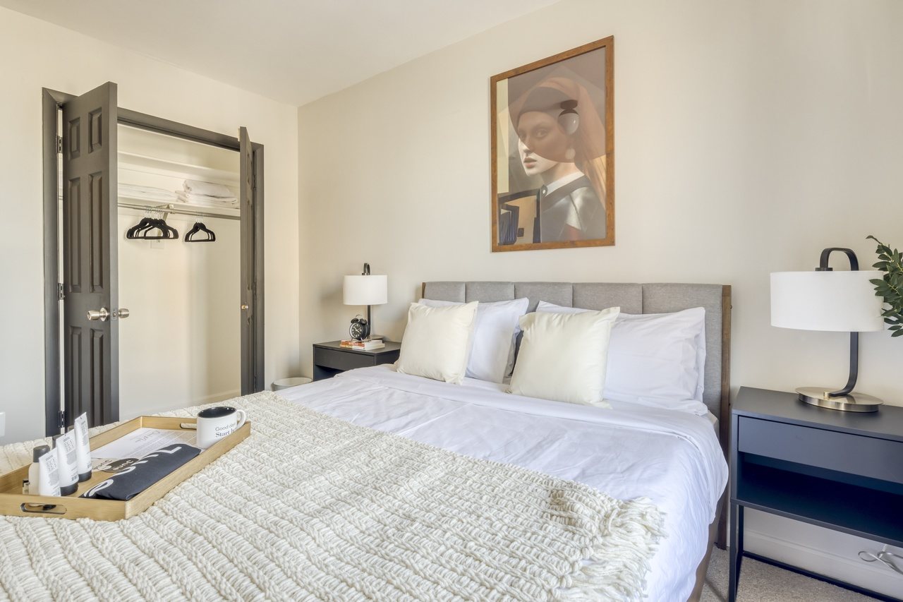 #288: H Street - Queen Bedroom E  -  #288: H Street  - Gallery -  13