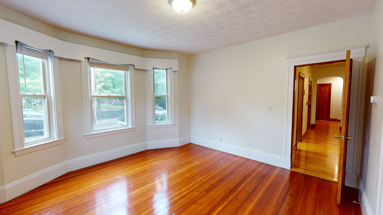 #1343: Somerville - Queen Bedroom D - 2