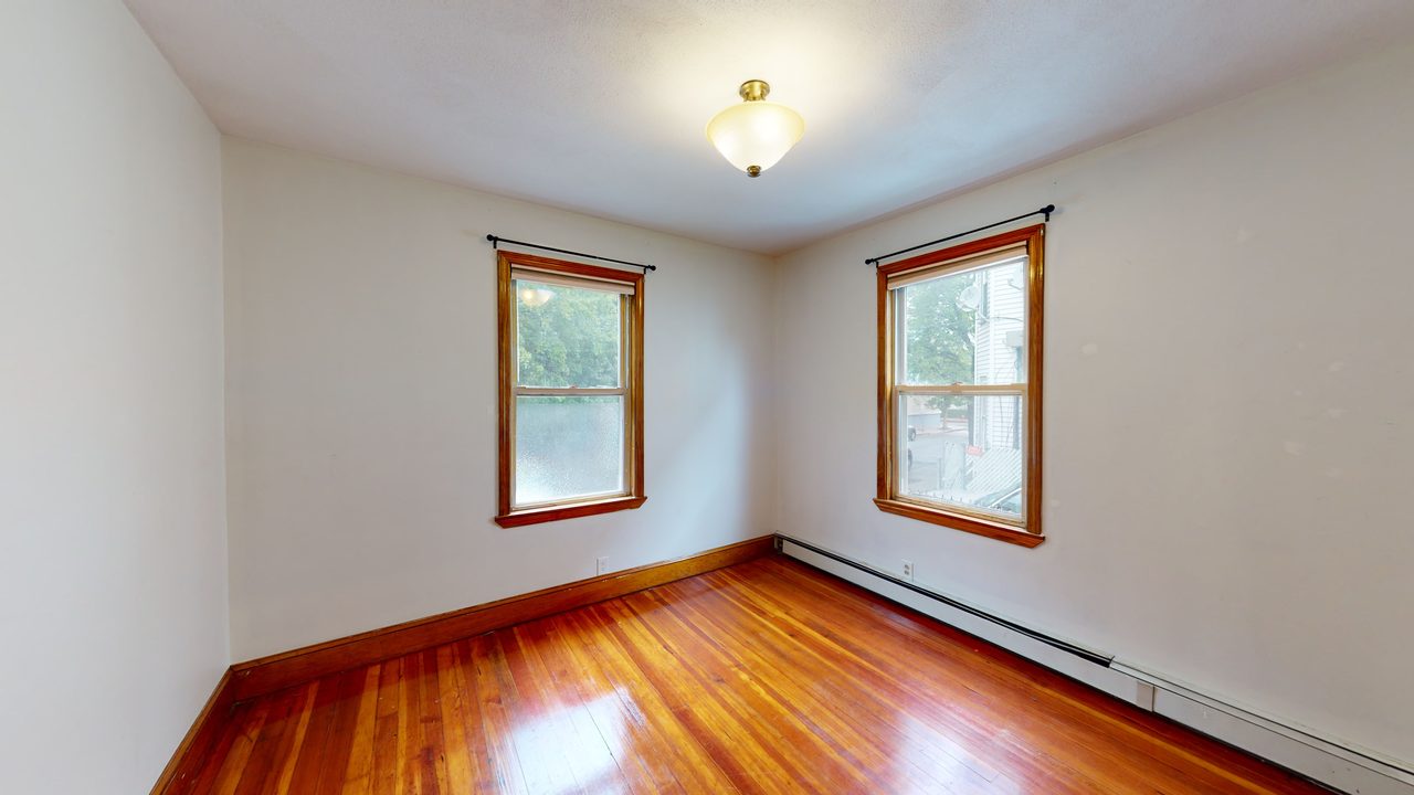 #1343: Somerville - Queen Bedroom A - 3