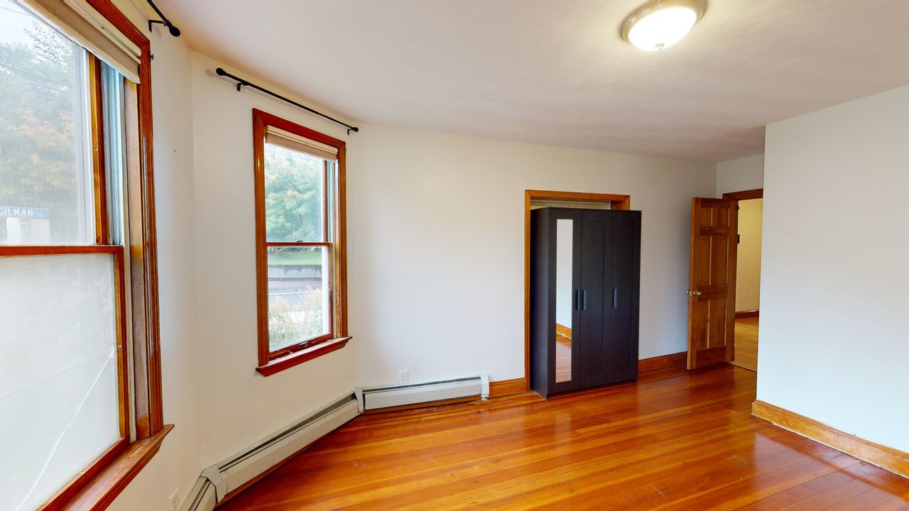 #1343: Somerville - Queen Bedroom C - 3