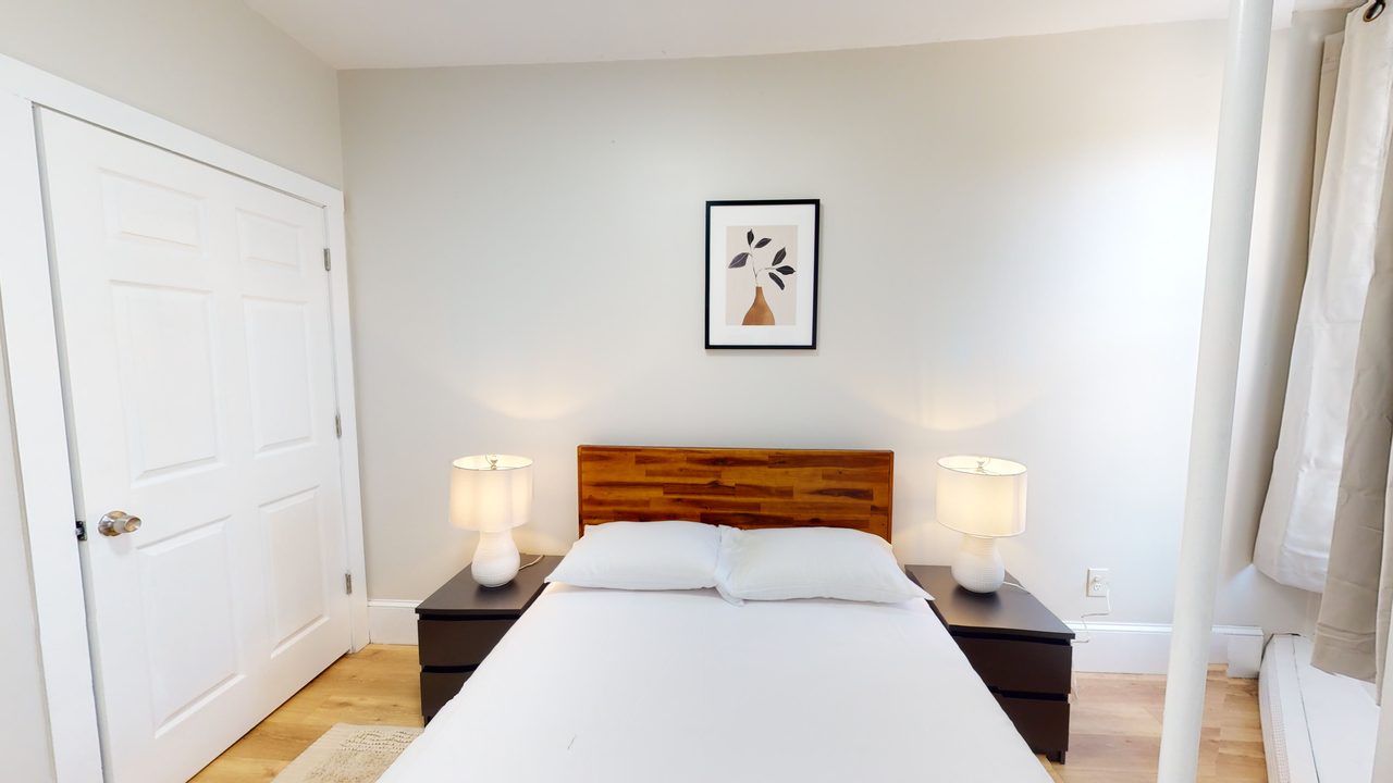 #1403: Brighton - Full Bedroom E - #1403: Brighton - Gallery - 1