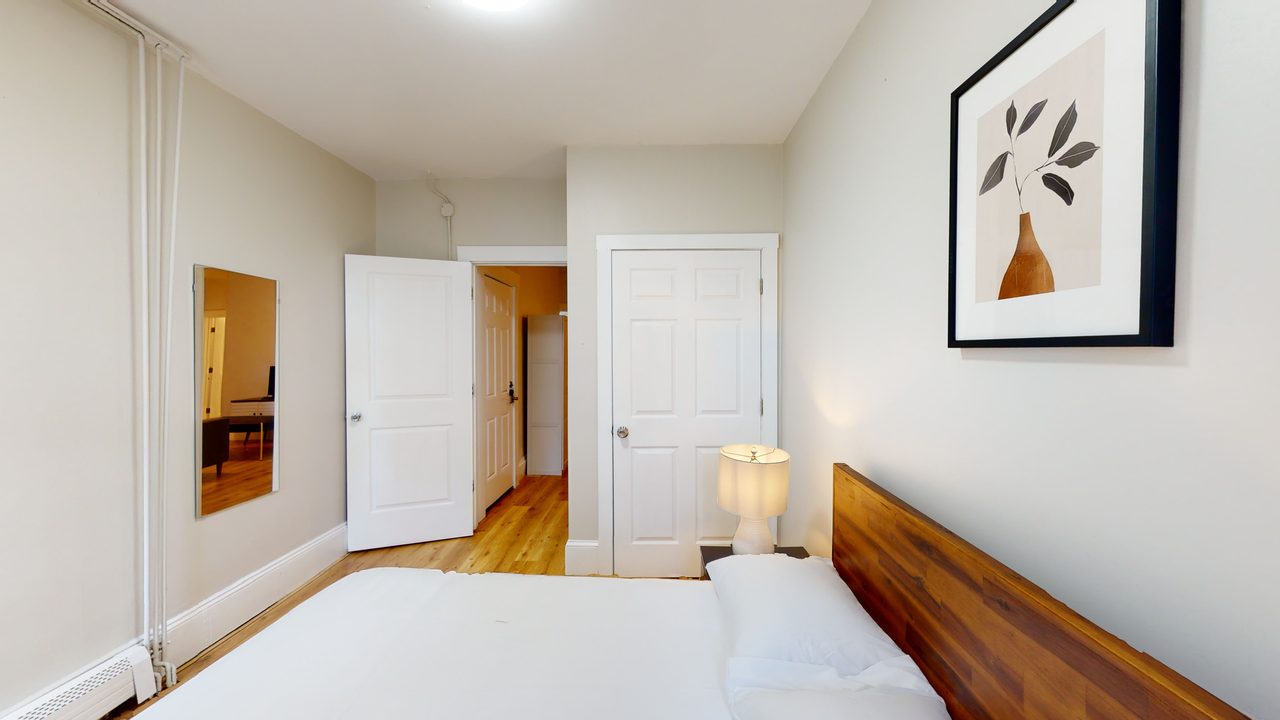 #1403: Brighton - Full Bedroom E - #1403: Brighton - Gallery - 2
