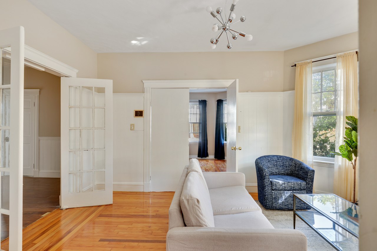 #567: Dorchester Center - Queen Bedroom C - 12