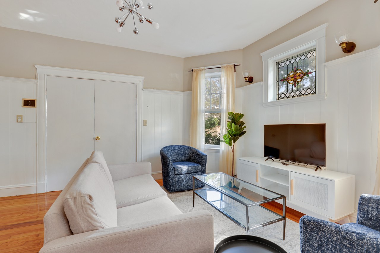 #567: Dorchester Center - Queen Bedroom C - 13