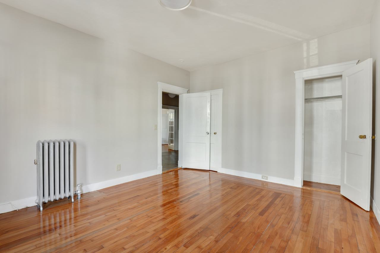 #567: Dorchester Center - Queen Bedroom C - 15