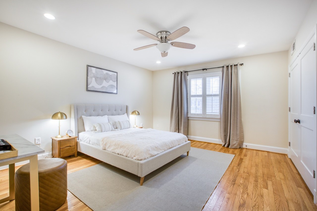 #271: Capitol Hill - Queen Bedroom A  -  #271: Capitol Hill  - Gallery -  12