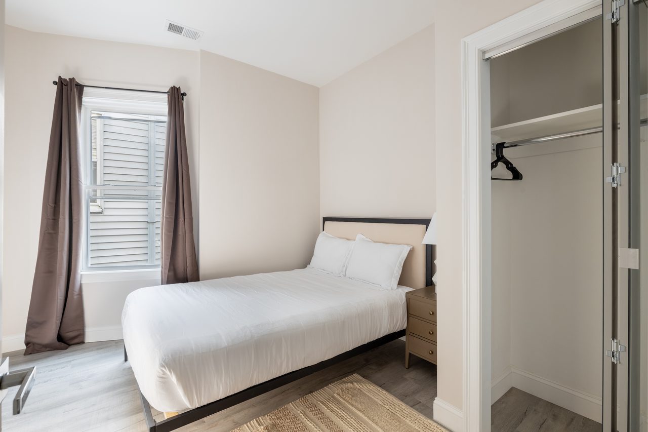#977: JFK/UMass - Full Bedroom E - #977: JFK/UMass - Gallery - 13