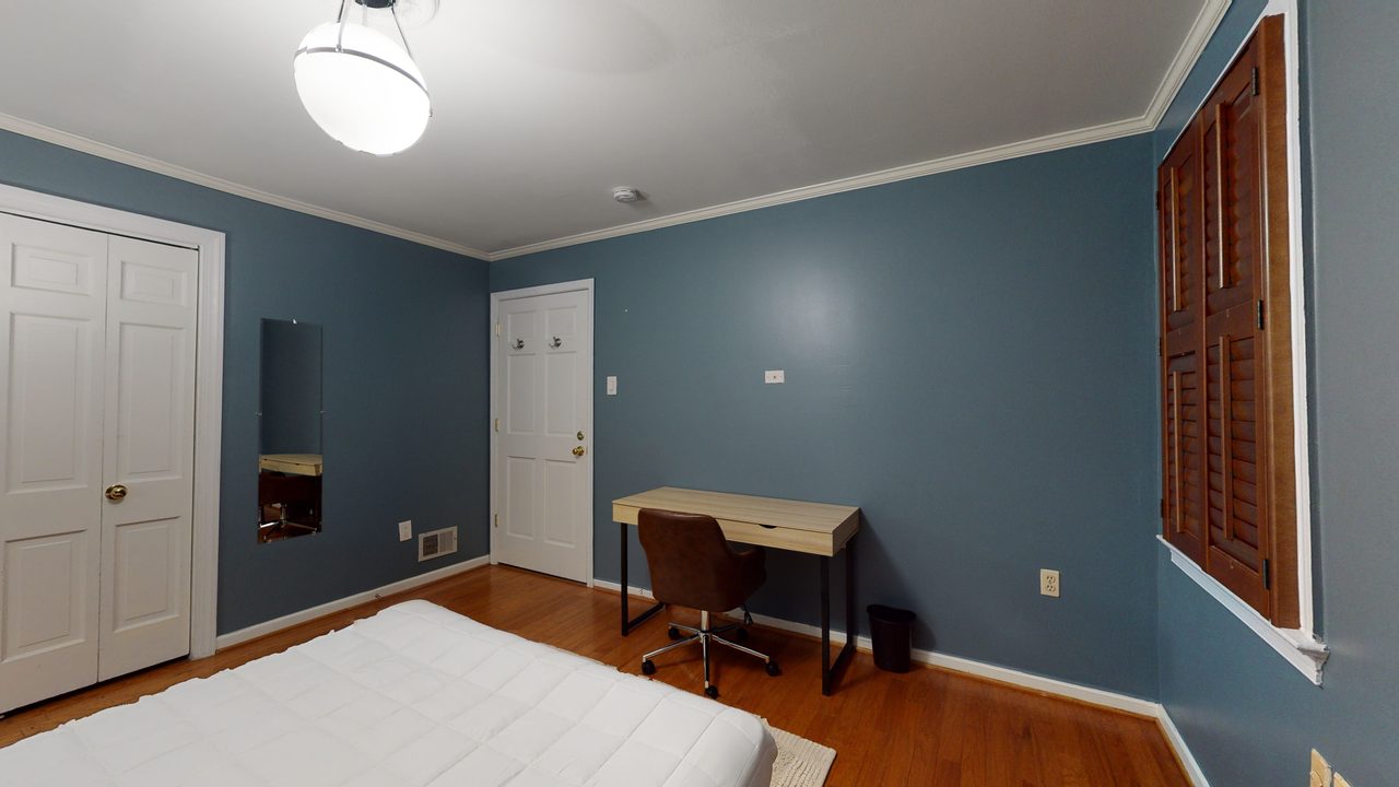 #526: Southwest Waterfront - Queen Bedroom 1A  -  #526: Southwest Waterfront  - Gallery -  4