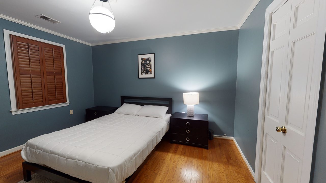 #526: Southwest Waterfront - Queen Bedroom 1A - #526: Southwest Waterfront - Gallery - 2