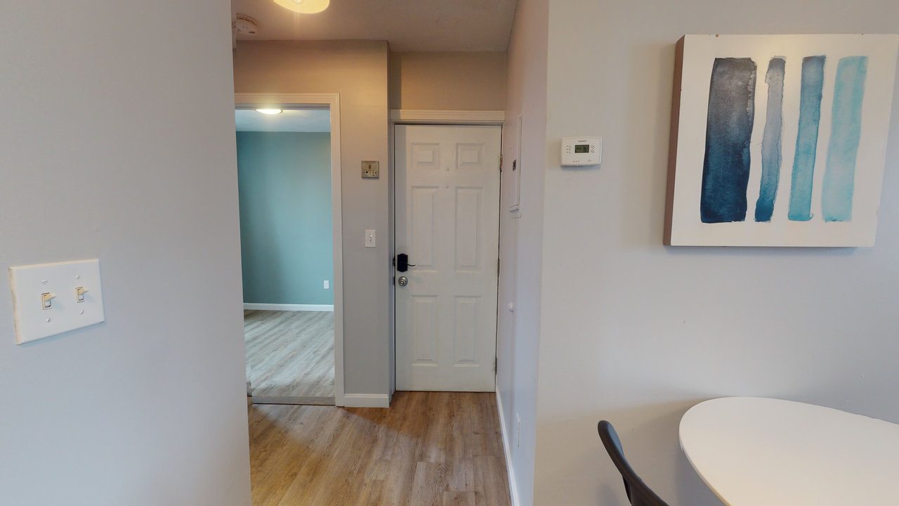  #470: North End - Queen Bedroom B  -  #470: North End  - Gallery -  1