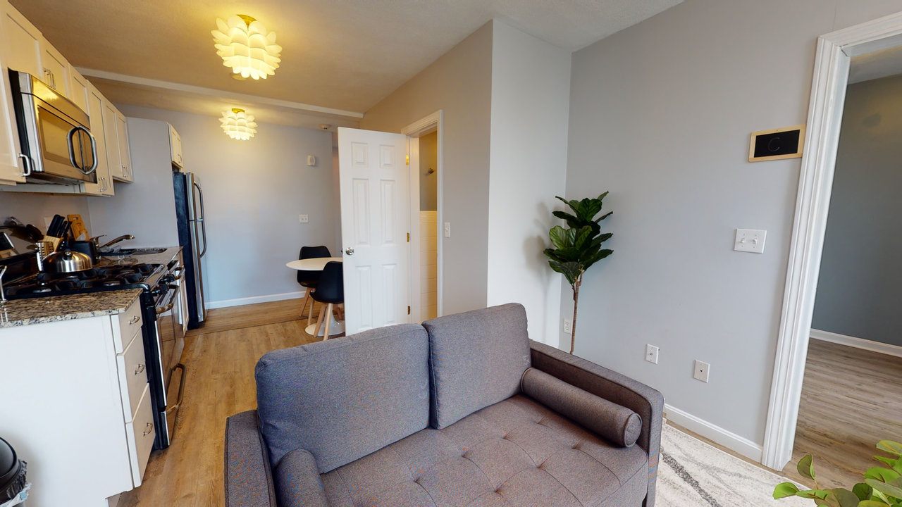  #470: North End - Queen Bedroom A  -  #470: North End  - Gallery -  6