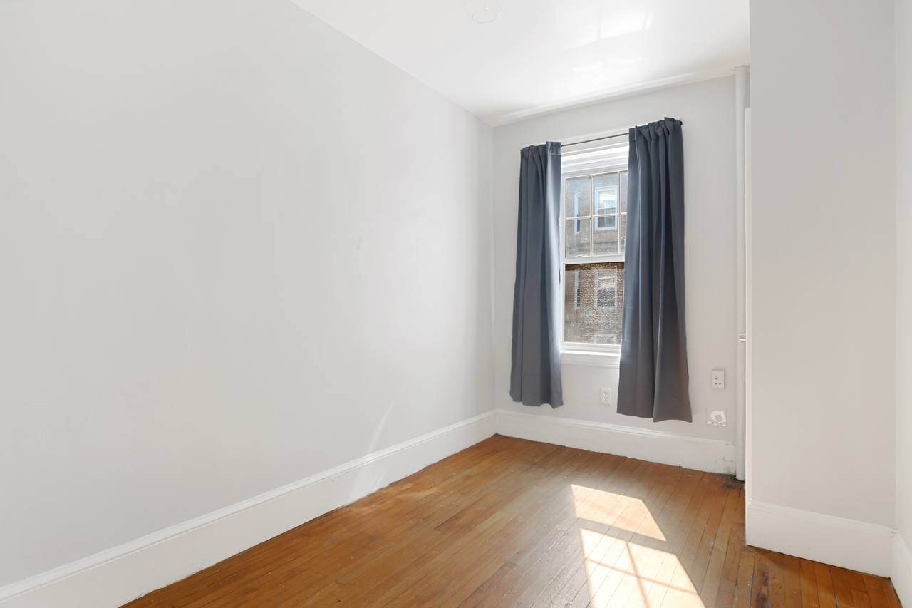 #537: Allston - Queen Bedroom F - #537: Allston - Gallery - 7