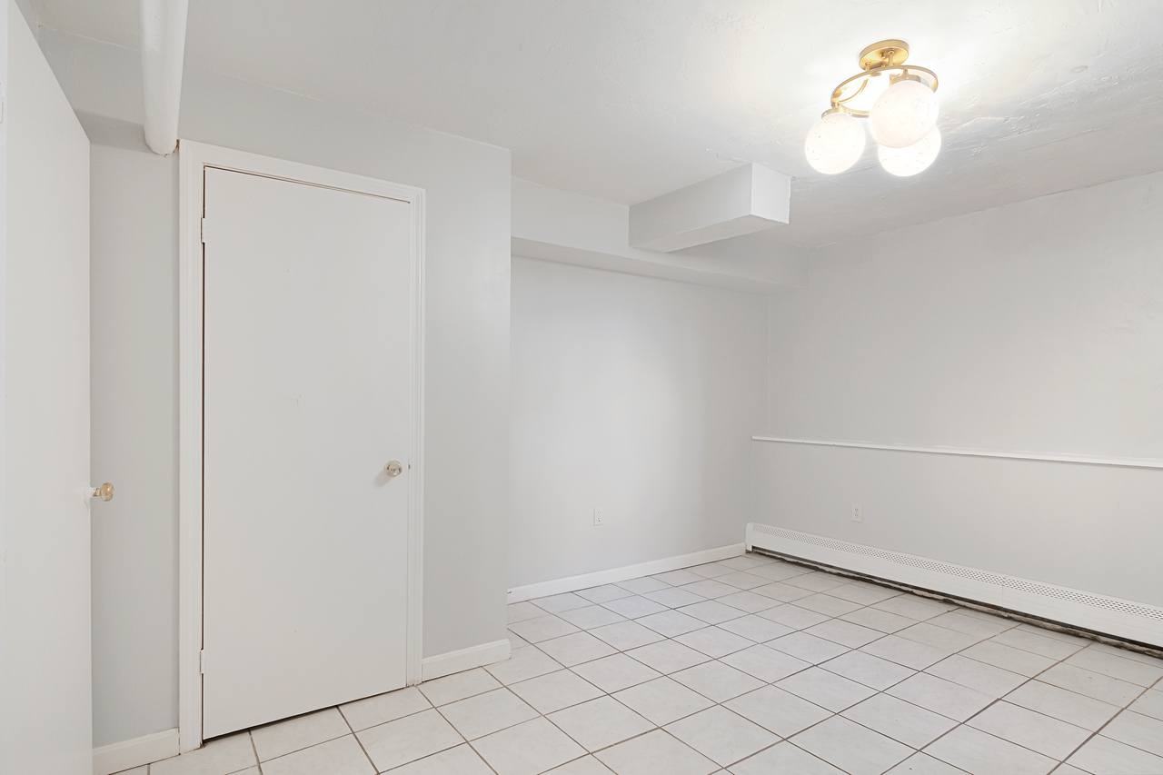#537: Allston - Queen Bedroom D - #537: Allston - Gallery - 13