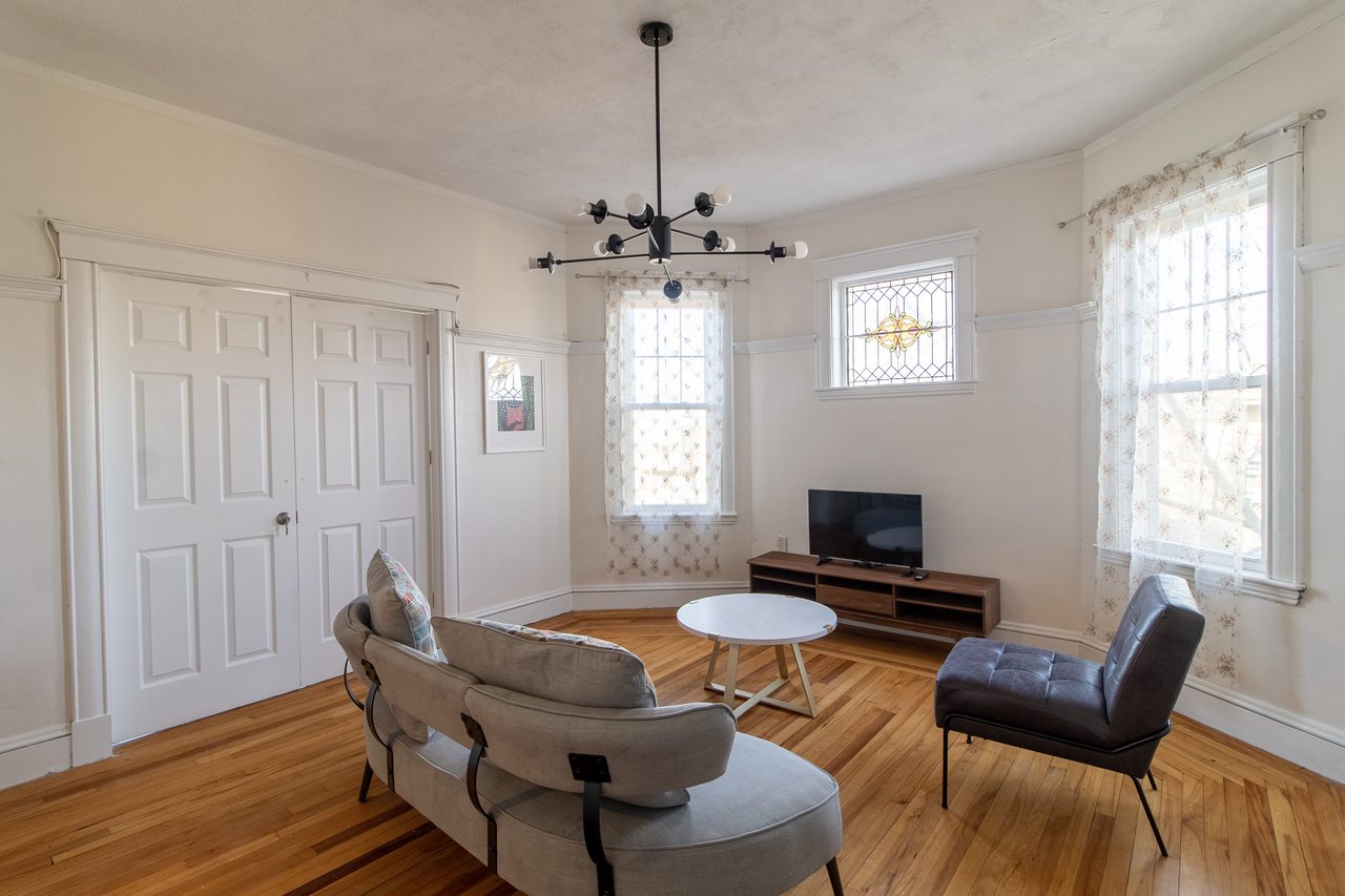 #1733: Dorchester Center - Queen Bedroom A - 5