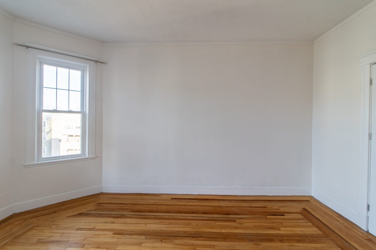 #1733: Dorchester Center - Queen Bedroom D - 6
