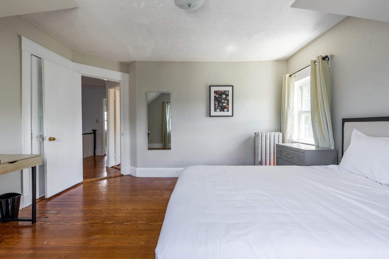 #1341: Brighton - Queen Bedroom H - #1341: Brighton - Gallery - 4