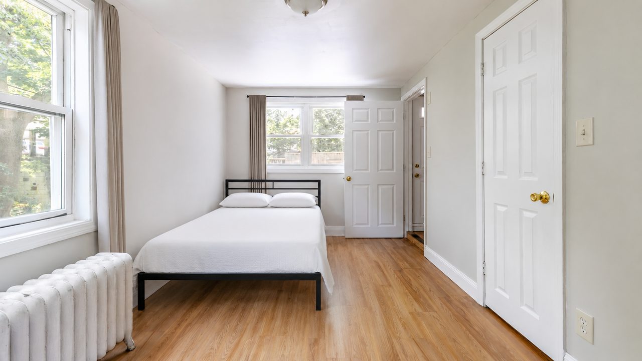 #1341: Brighton - Full Bedroom B - 20