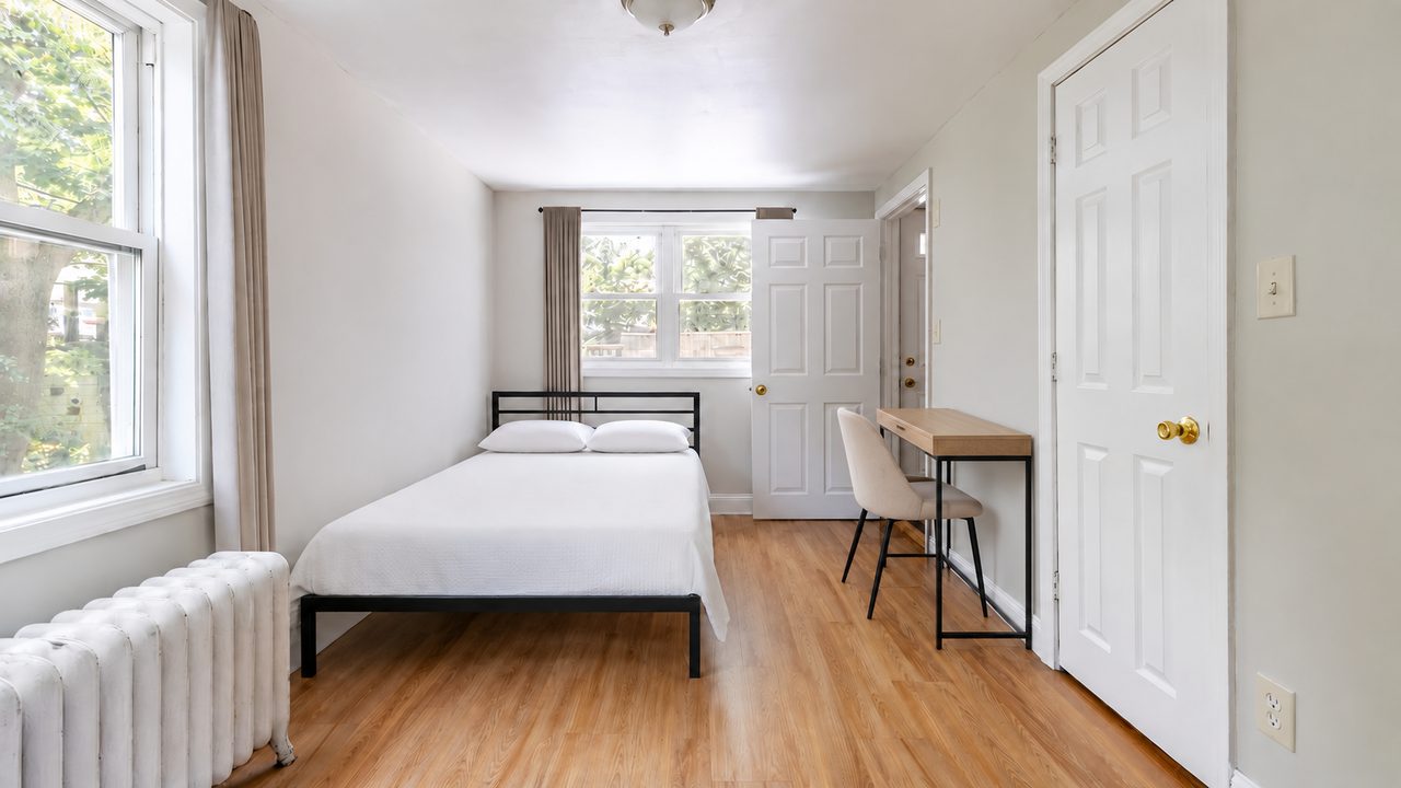 #1341: Brighton - Full Bedroom B - 21