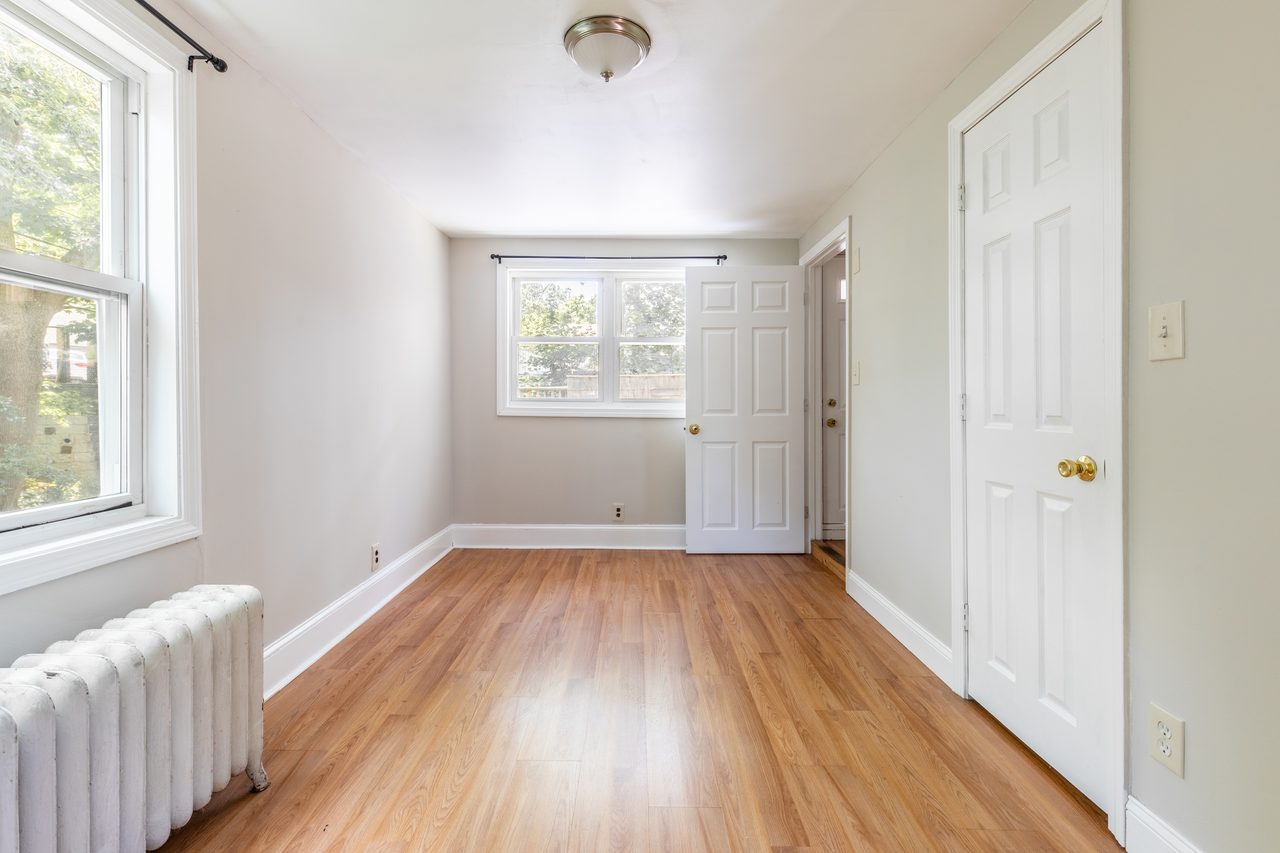 #1341: Brighton - Full Bedroom B - #1341: Brighton - Gallery - 2