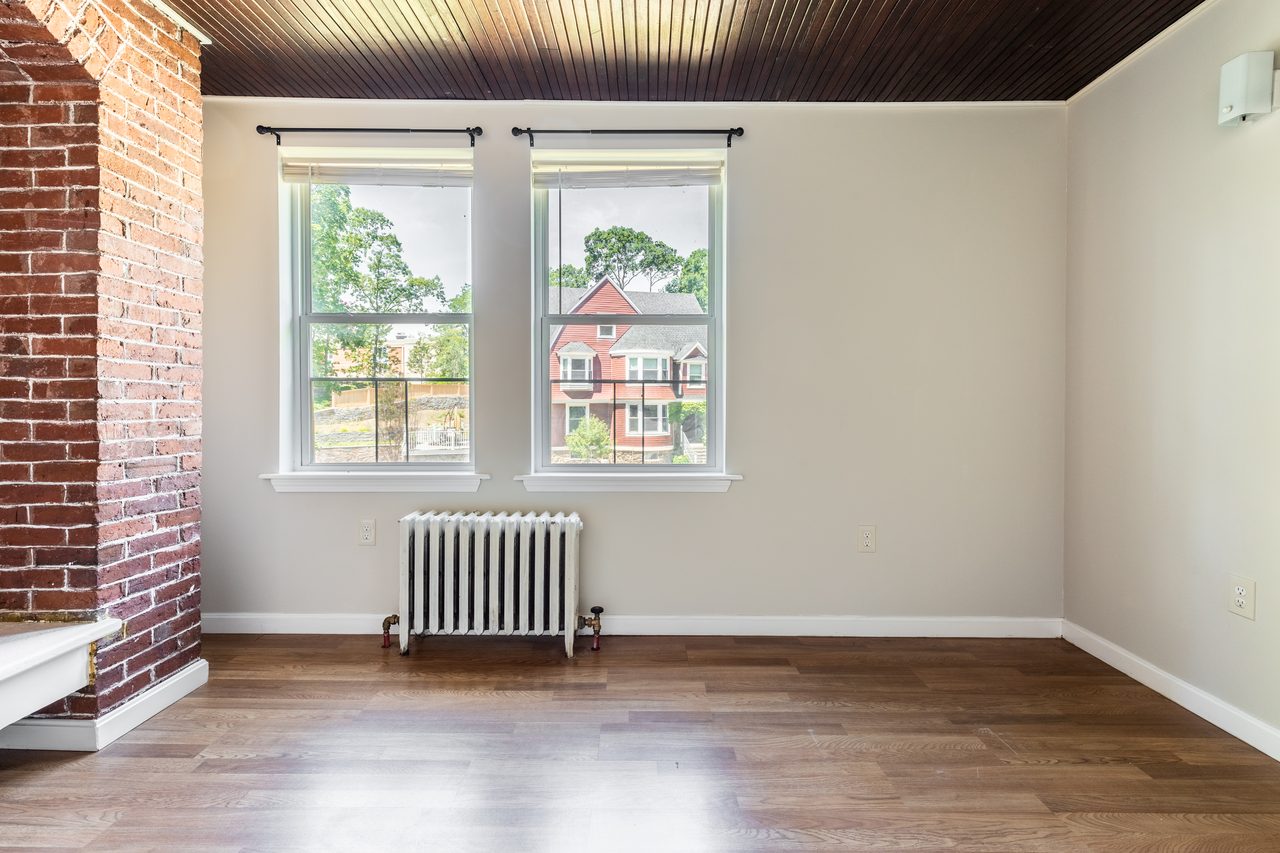 #1341: Brighton - Queen Bedroom A - #1341: Brighton - Gallery - 3