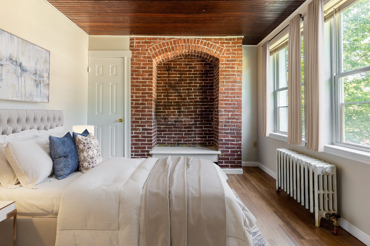 #1341: Brighton - Queen Bedroom A - #1341: Brighton - Gallery - 1